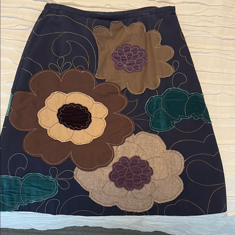 Floral Embroidered Women's Skirt - Multicolor